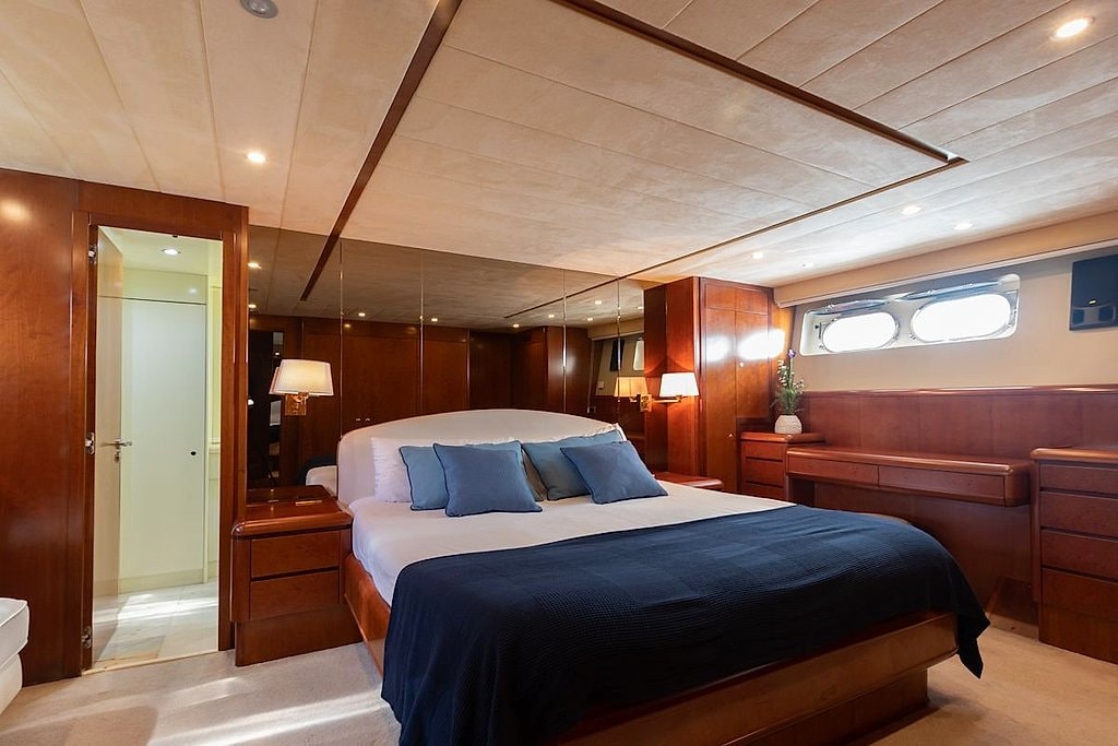 Paladio Luxury Yacht Charter in Palma de Mallorca