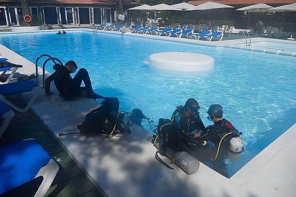 Discover Scuba Diving in Menorca
