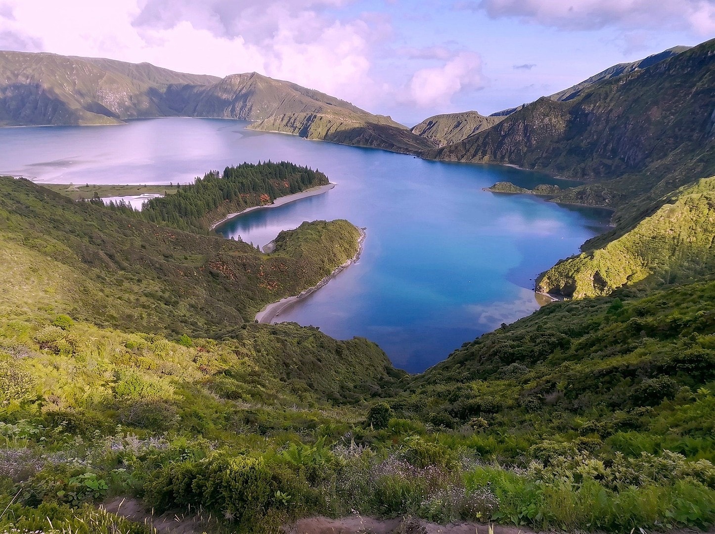 Lagoa do Fogo and Sete Cidades Van Tour