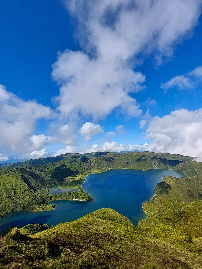 Half-Day Jeep Tour Across Lagoa do Fogo