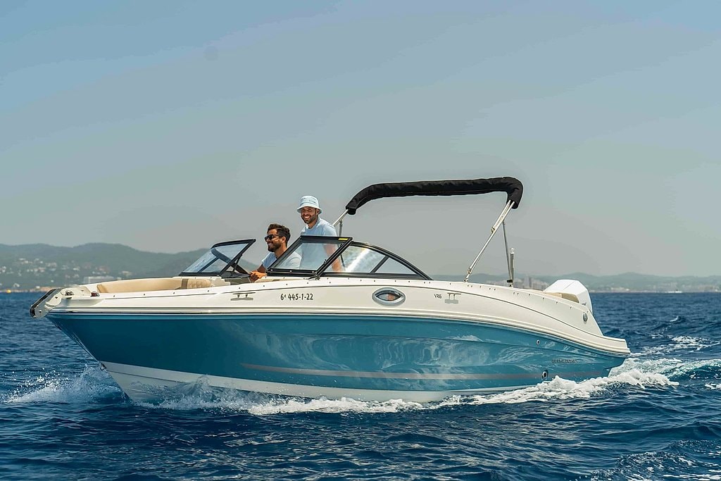 Ibiza Bayliner VR6 Boat Rental with License