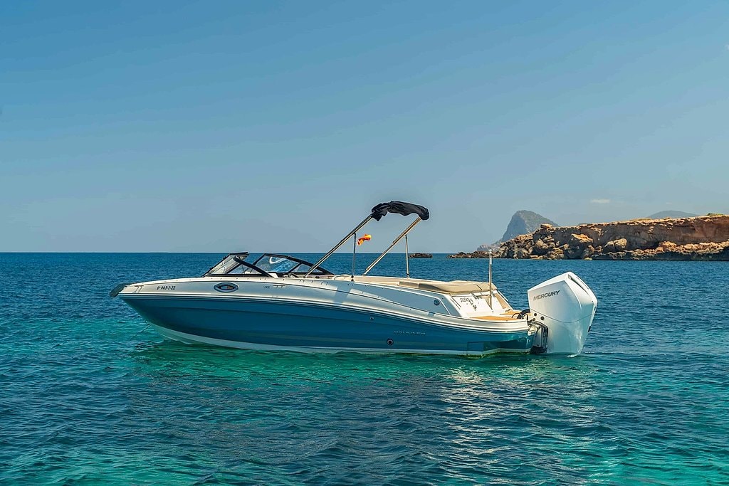 Ibiza Bayliner VR6 Boat Rental with License