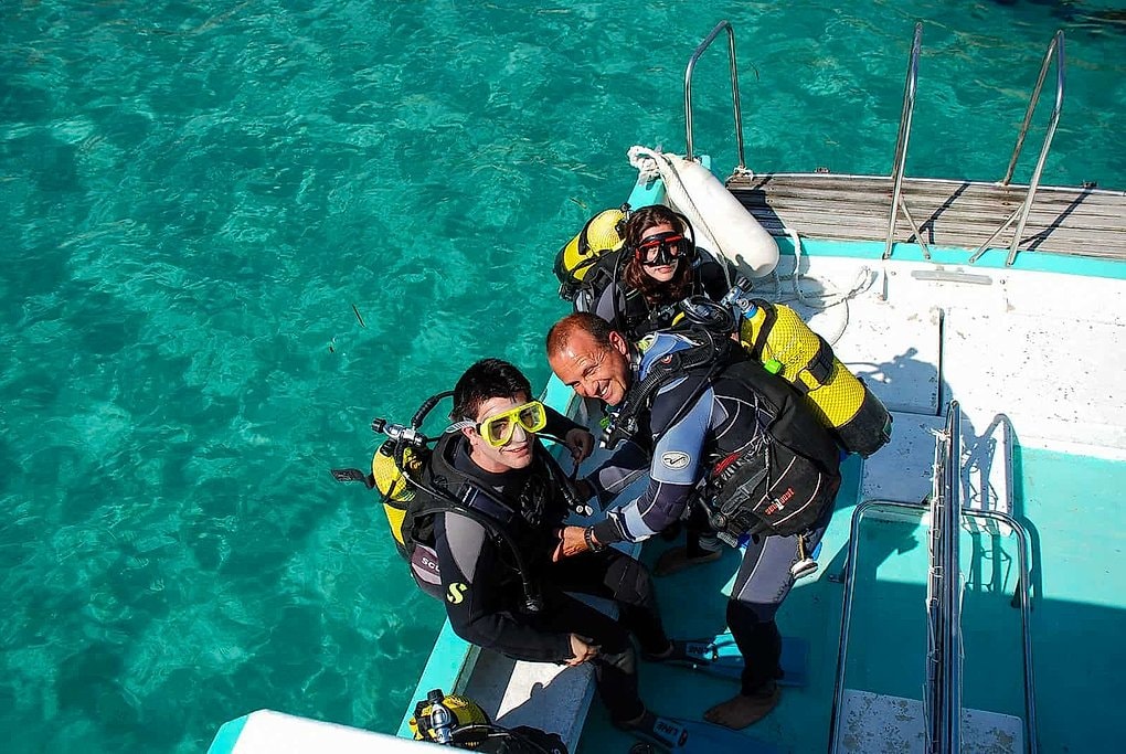 Southwest Mallorca Diving with Certified and Beginner Options