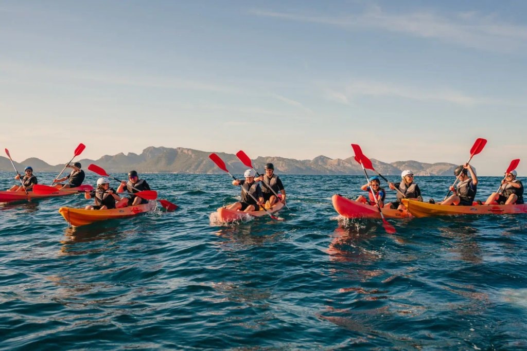 Mallorca Kayak Tours: Caves, Cliffs and Coastlines