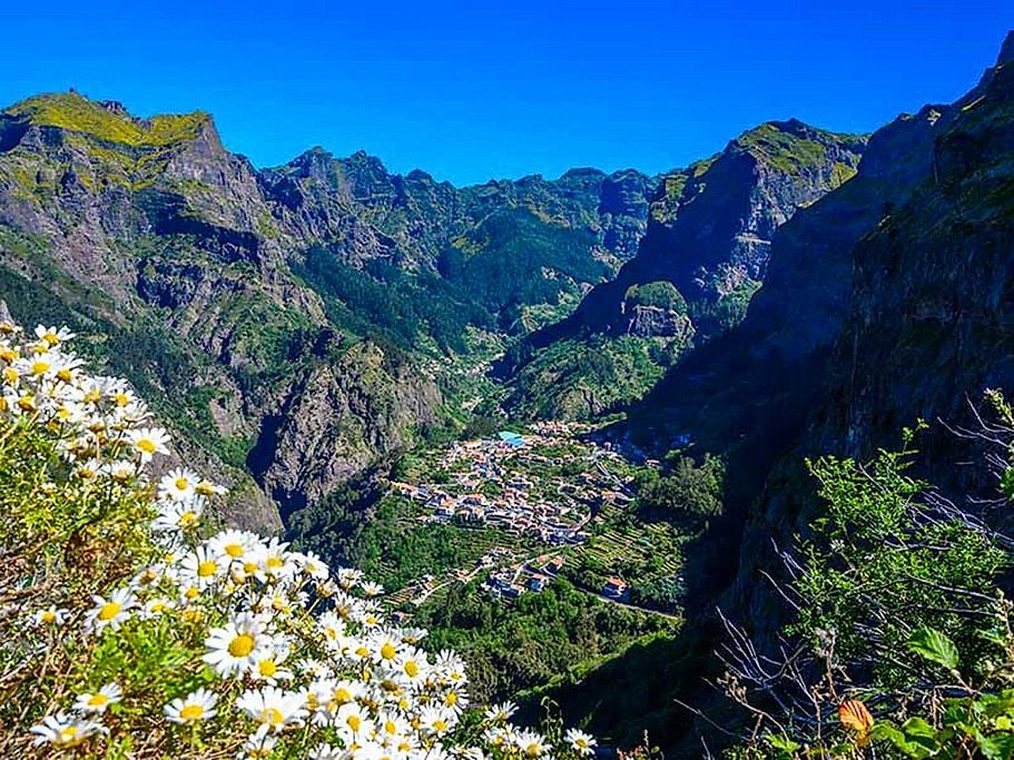 Madeira Highlights: Mountains & Nuns Valley Half-Day Tour