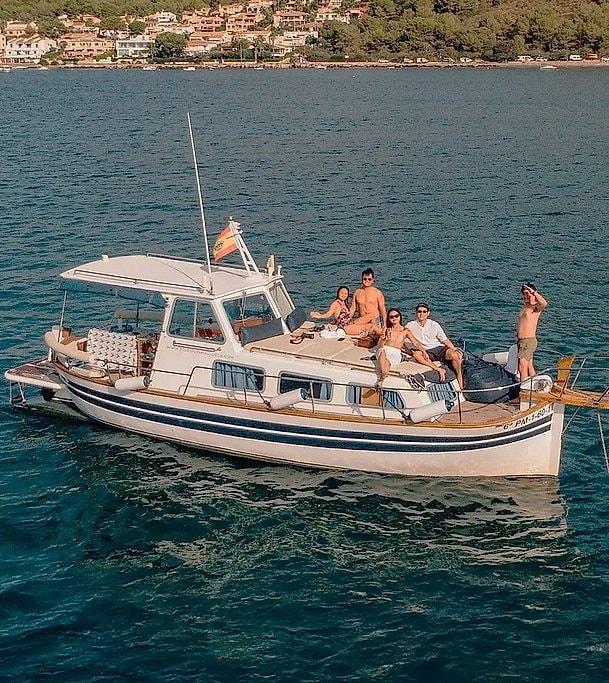 Private Tapas Boat Tour in Alcudia Bay