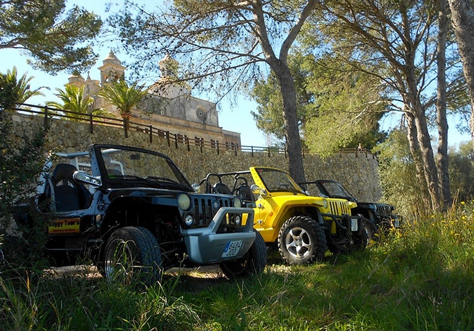 Mallorca Jeep Tour with Scenic Stops