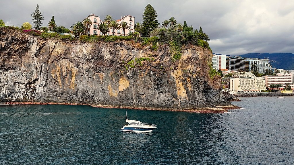 Private Jeanneau Leader 9 Yacht Experience in Madeira