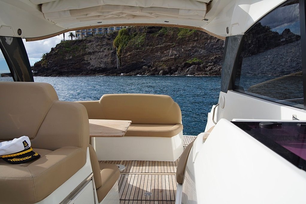 Private Jeanneau Leader 9 Yacht Experience in Madeira