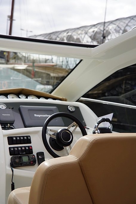Private Jeanneau Leader 9 Yacht Experience in Madeira