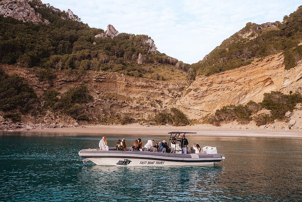 Alcudia Fast Boat Tours for Dolphins and Sunset