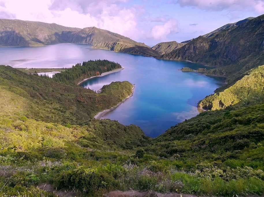 Lagoa do Fogo and Sete Cidades Van Tour