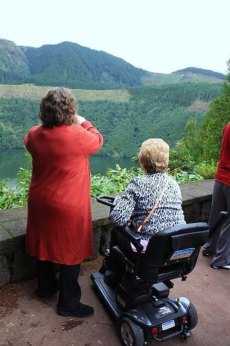 Lagoa do Fogo and Sete Cidades Van Tour