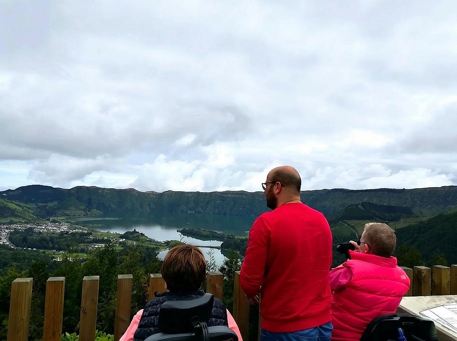 Lagoa do Fogo and Sete Cidades Van Tour