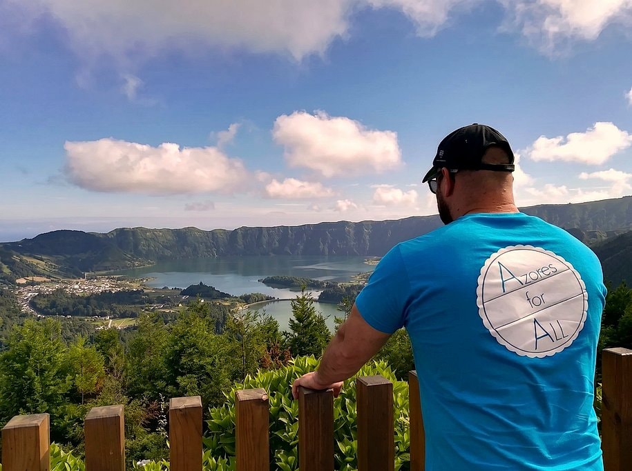 Lagoa do Fogo and Sete Cidades Van Tour