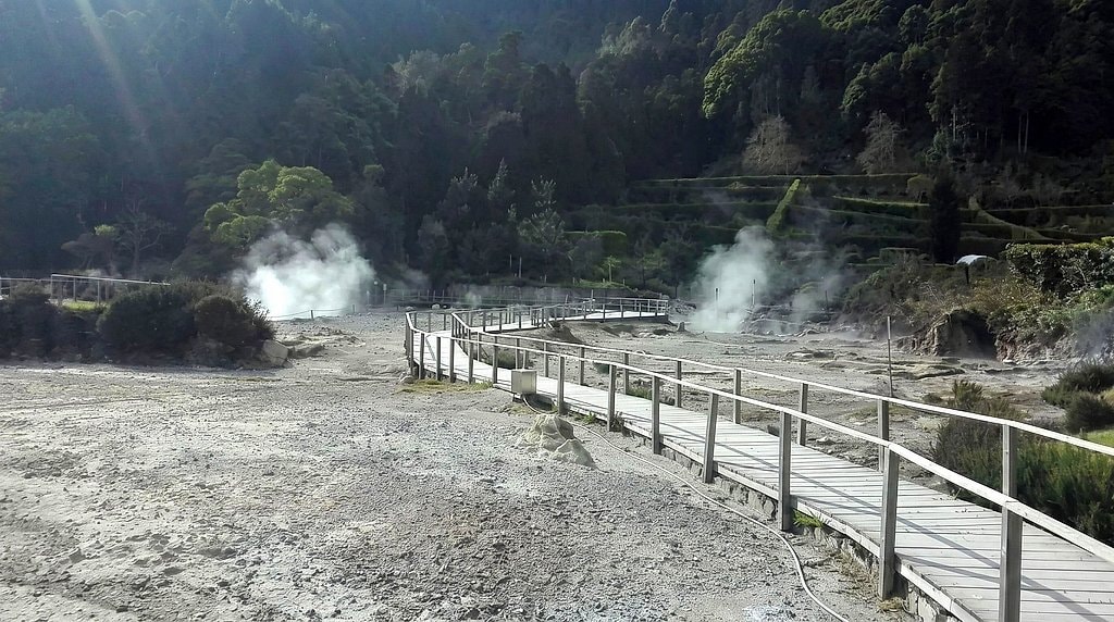 Furnas Valley Guided Van Tour