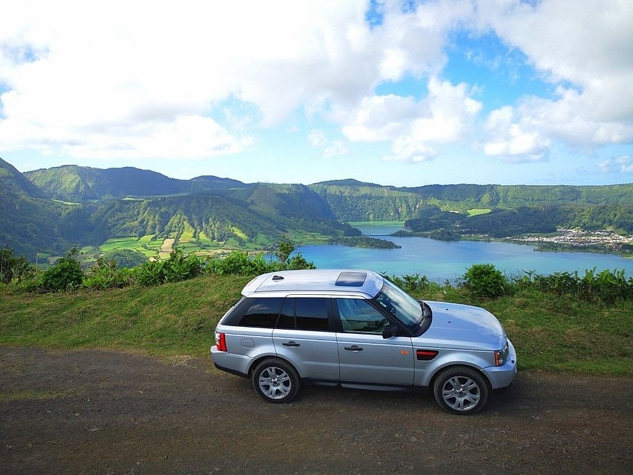 Sete Cidades 4x4 Jeep Tour from Ponta Delgada