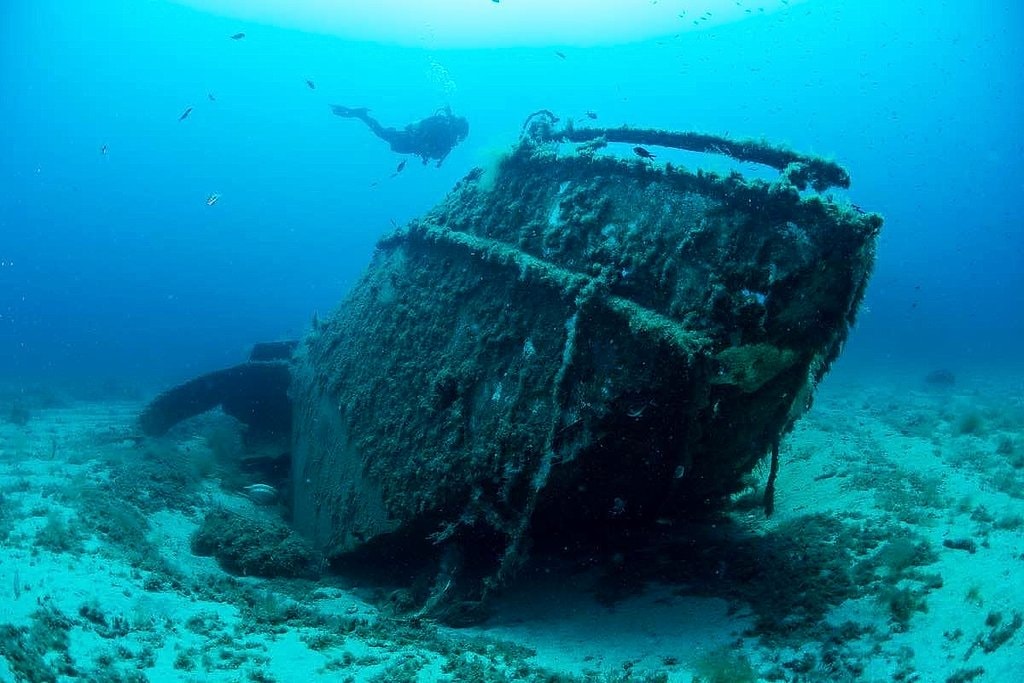 Southwest Mallorca Diving with Certified and Beginner Options