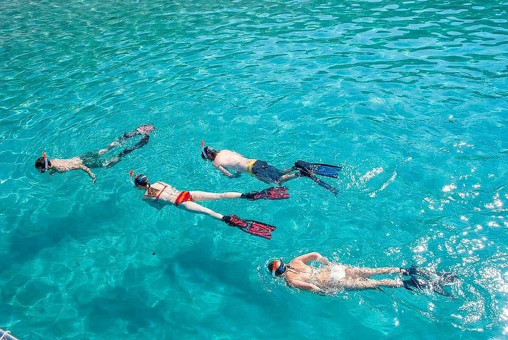 Mallorca Snorkeling Excursion in Calviá