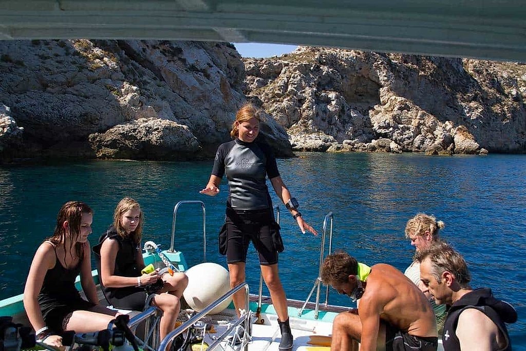 Mallorca Snorkeling Excursion in Calviá
