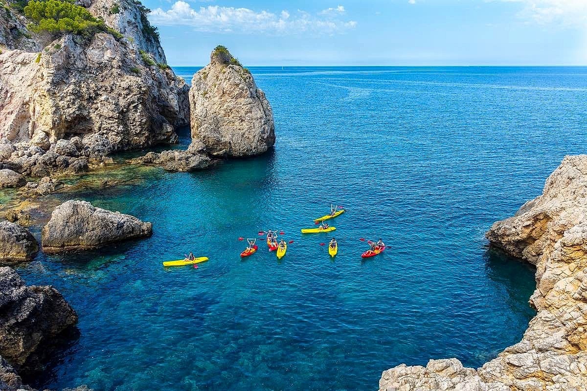 Guided Kayak Tour in Calvia, Mallorca