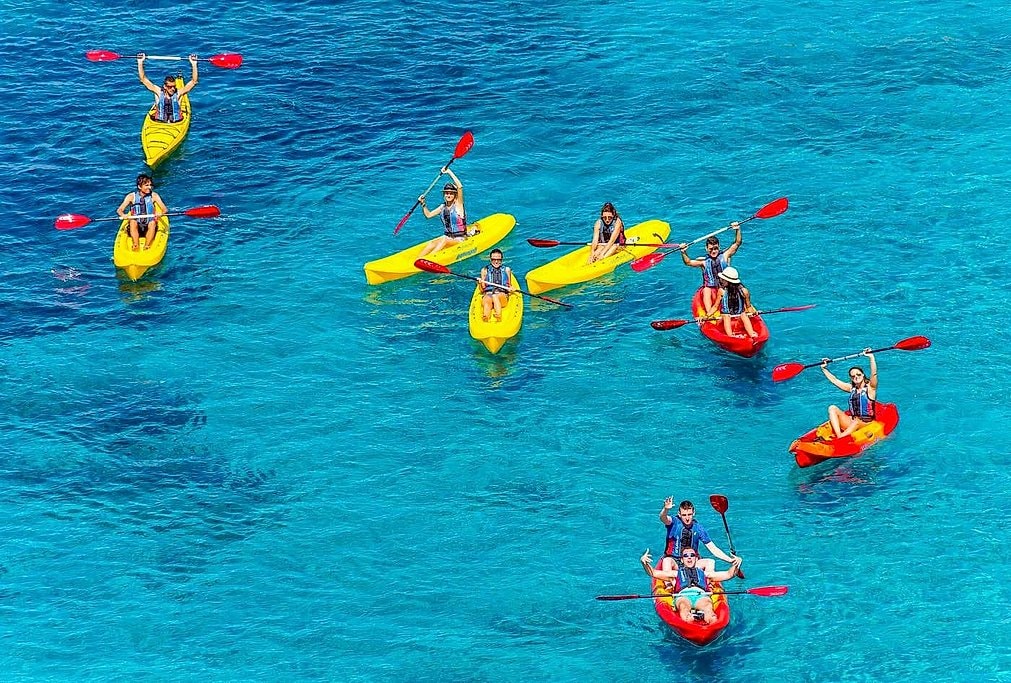 Guided Kayak Tour in Calvia, Mallorca