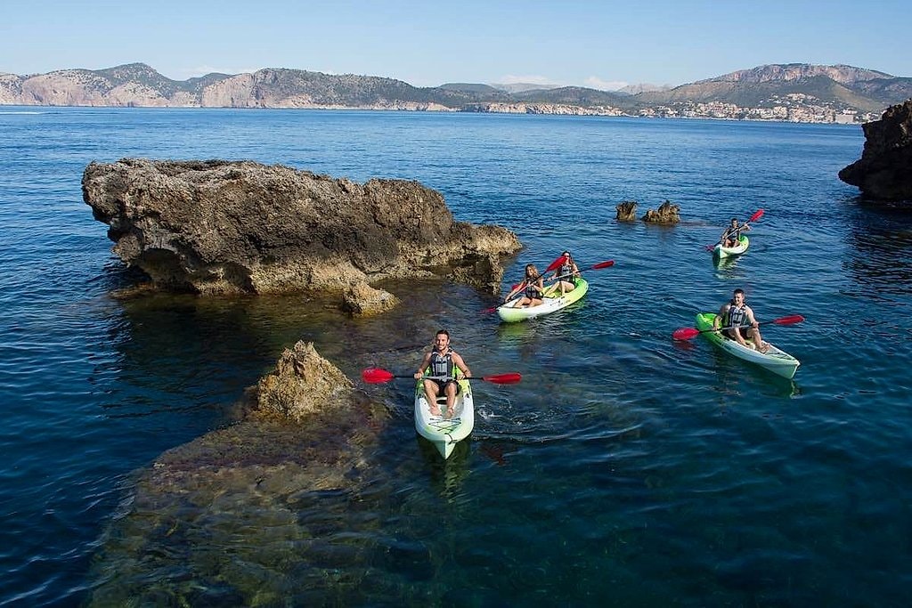 Guided Kayak Tour in Calvia, Mallorca