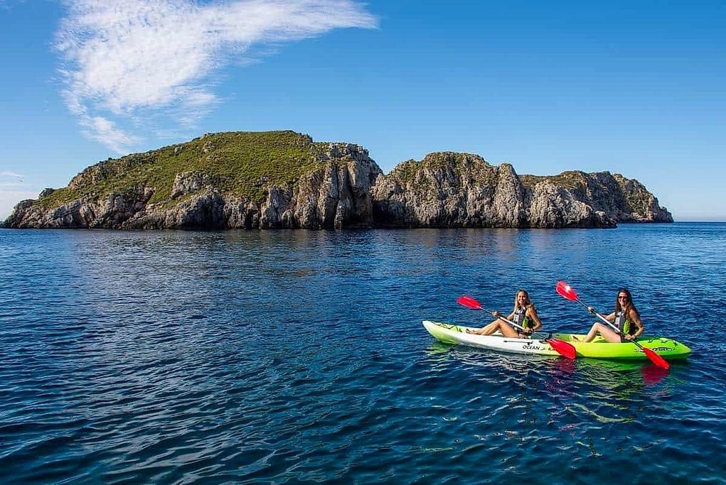 Guided Kayak Tour in Calvia, Mallorca