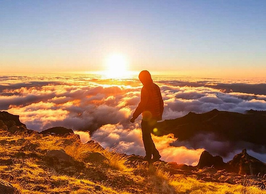 Pico do Areeiro Sunrise Hike in Madeira