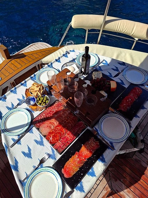 Private Tapas Boat Tour in Alcudia Bay
