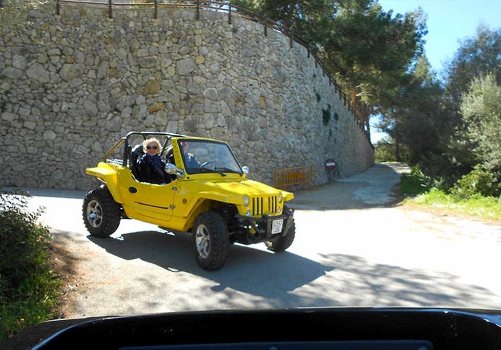 Mallorca Jeep Tour with Scenic Stops