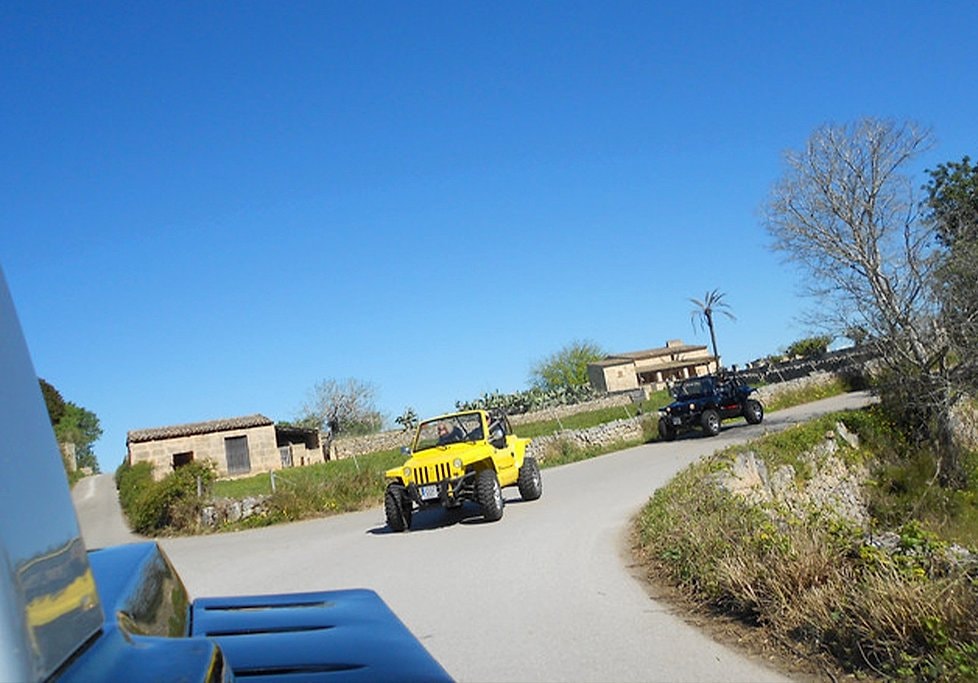 Mallorca Jeep Tour with Scenic Stops